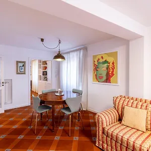  Apartament Parlamento Luxury Włochy